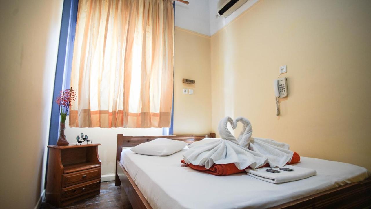 The Student & Travellers Inn Athén Kültér fotó