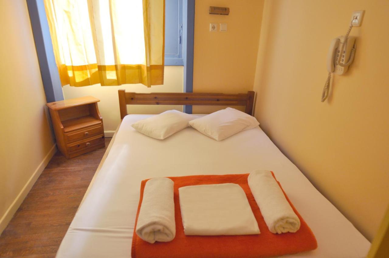 The Student & Travellers Inn Athén Kültér fotó
